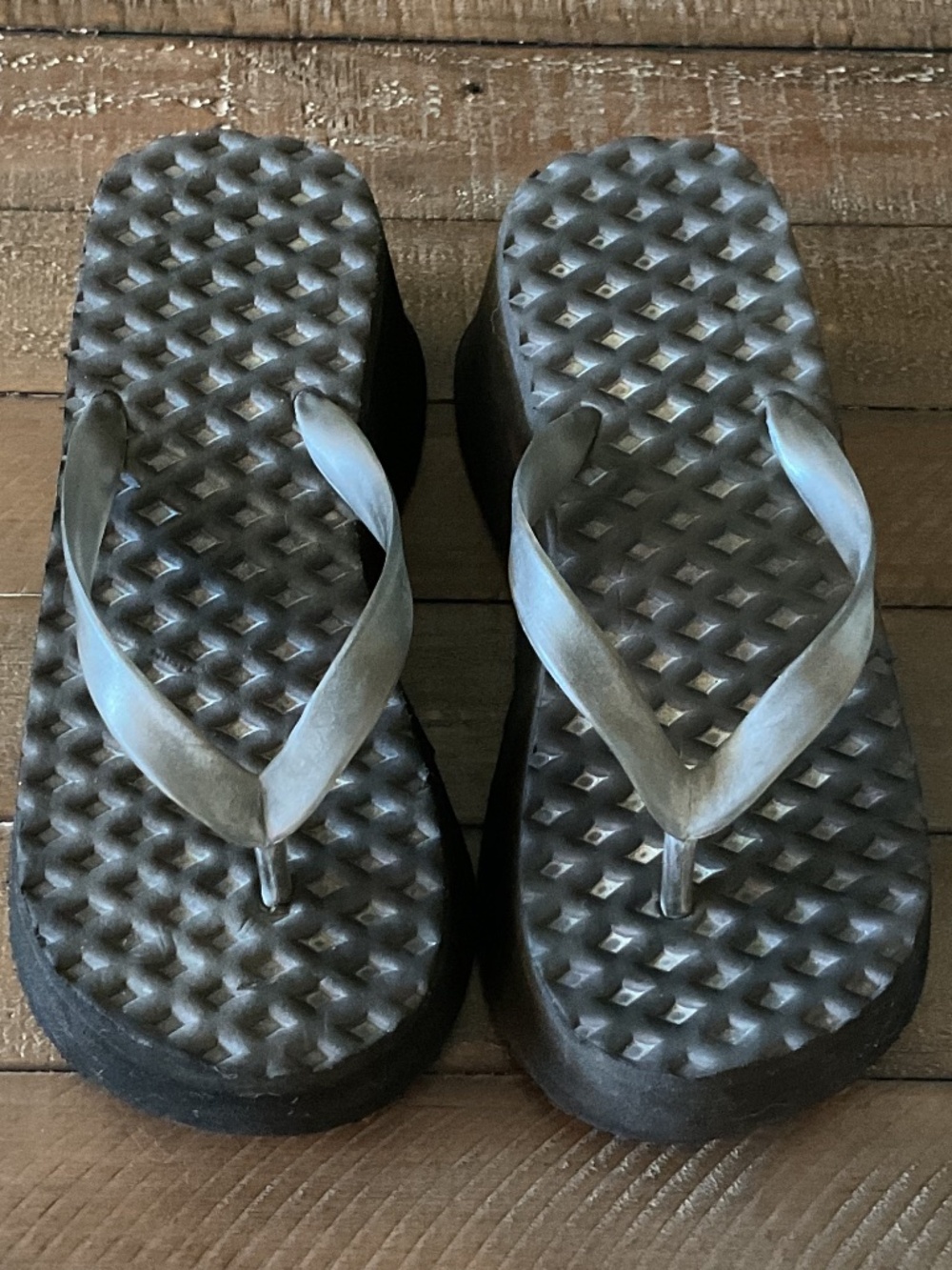 ✨ Silicone Strap Wedge Platform Flip Flop - size 7